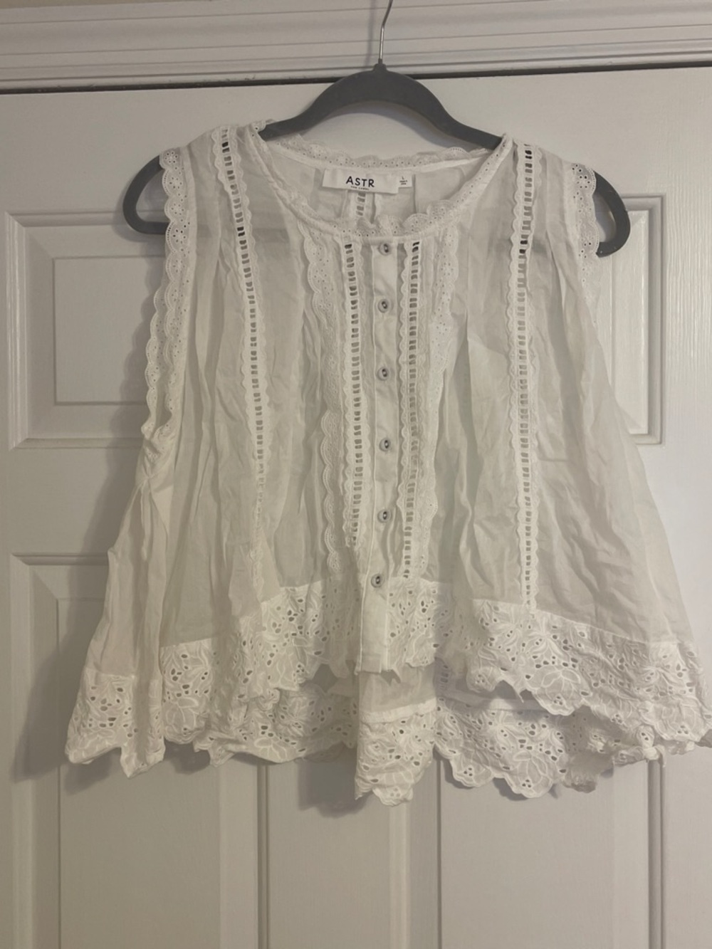 ASTR White Eyelet Lace Button-Front Camisole